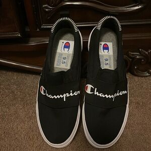 NWOT TRIED‎ ON! Champion slip on sneakers shoes Men’s Sz 9.5 Black & White Beach